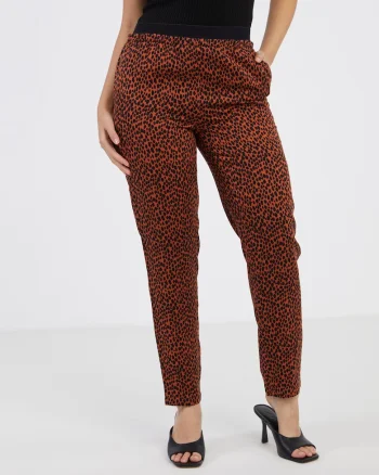 Pantaloni conici cu animal print