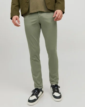 Pantaloni chino cu talie medie,