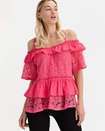 Bluza din dantela cu decupaj pe umeri