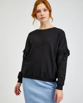 Pulover cu broderie pe maneca