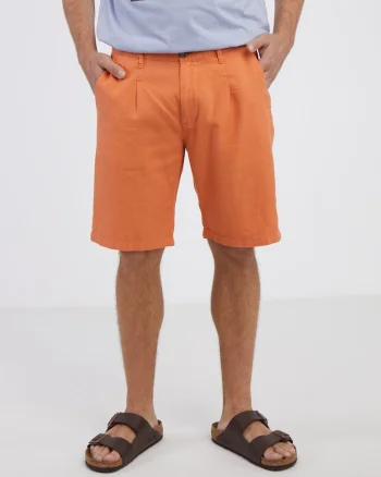 Pantaloni scurti din amestec de in si bumbac .