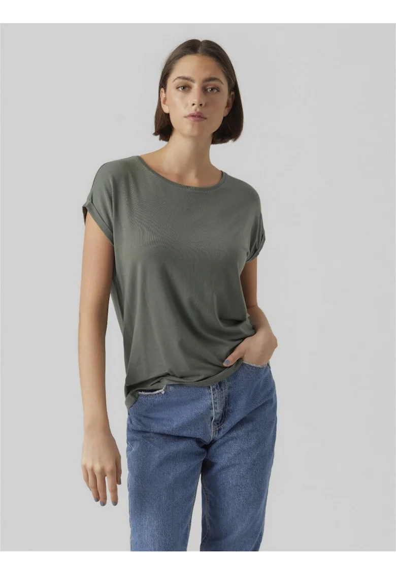 Tricou uni cu decolteu la baza gatului