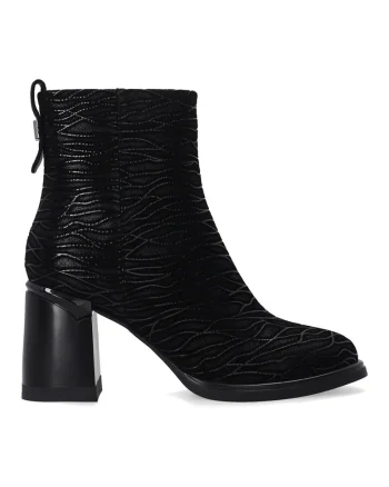 Botine din piele intoarsa cu model