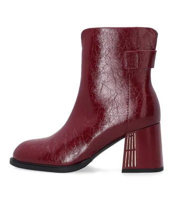 Botine din piele lacuita cu toc