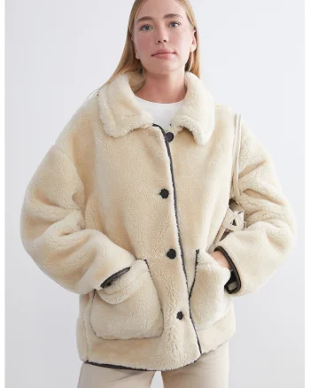 Haina scurta din blana shearling sintetica, Alb fildes