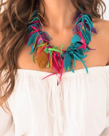 Colier handmade unicat din piele naturala,nuante fuchsia,verde turcoaz,mov