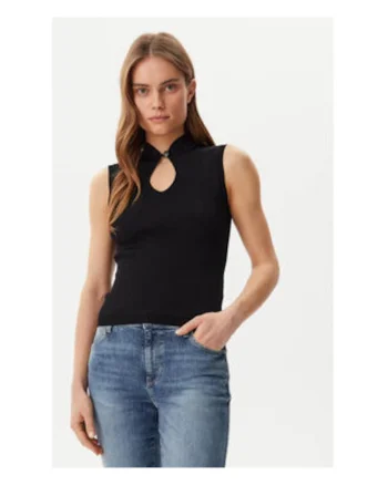 Pulover de dama, cu striatii, fara maneci,