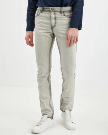 Blugi cu croiala slim fit si aspect prespalat,
