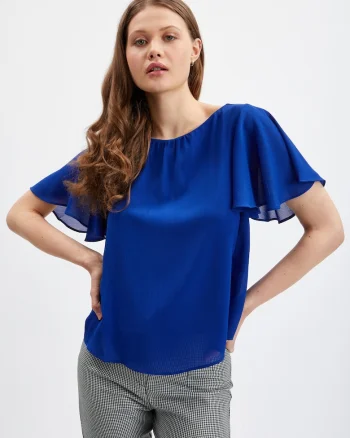 Bluza vaporoasa cu maneci evazate