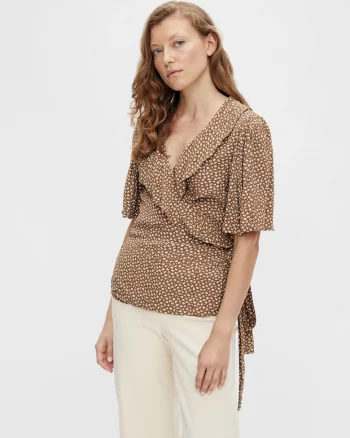 Bluza florala petrecuta,