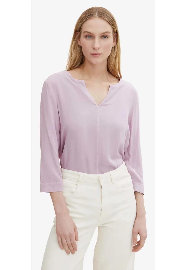 Bluza cu decolteu in V si maneci trei sferturi,
