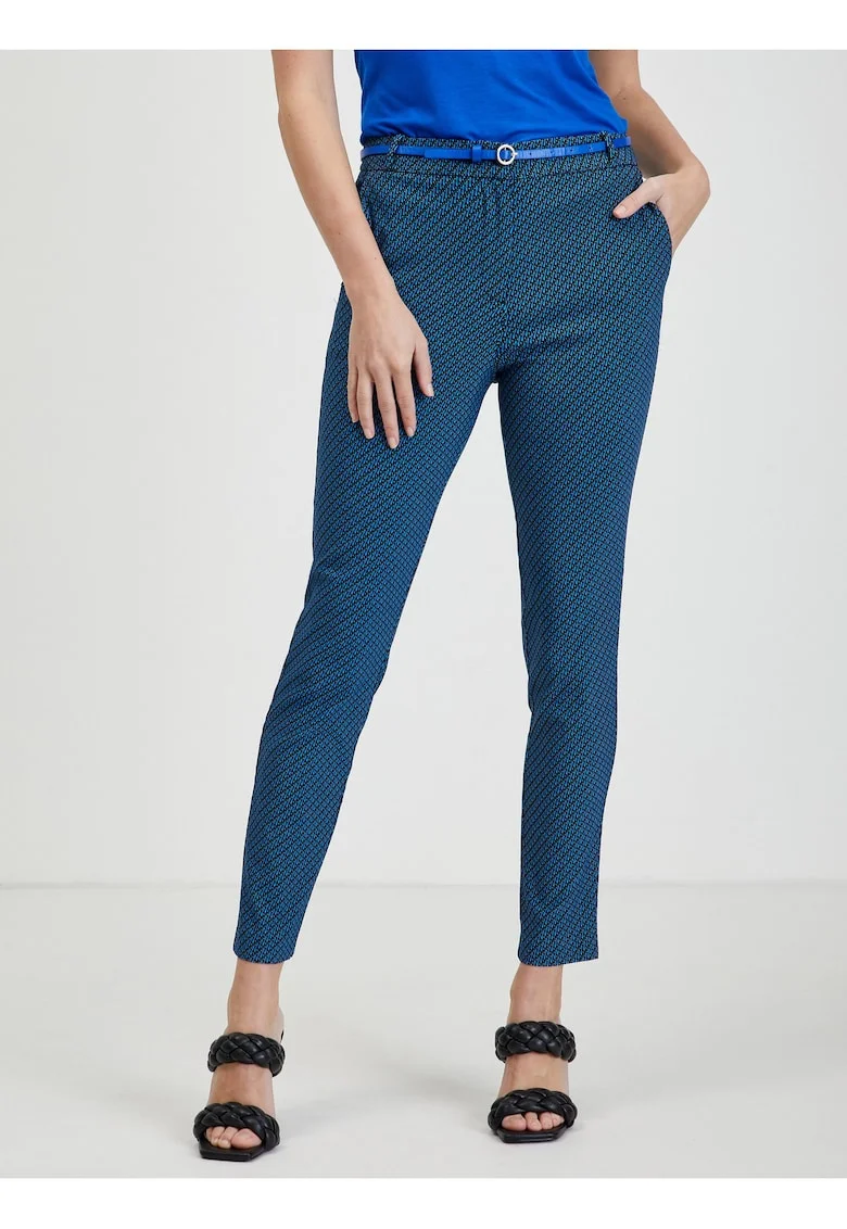Pantaloni cu model uni si curea
