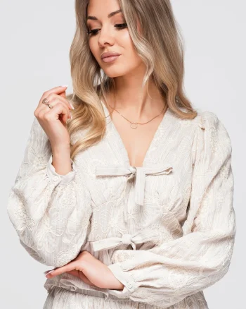 Bluza dama scurta cu decolteu in V, maneci bufante si aplicatii brodate OW-TS-E0060, Bej,
