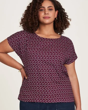 Tricou din viscoza cu model floral si decolteu la baza gatului