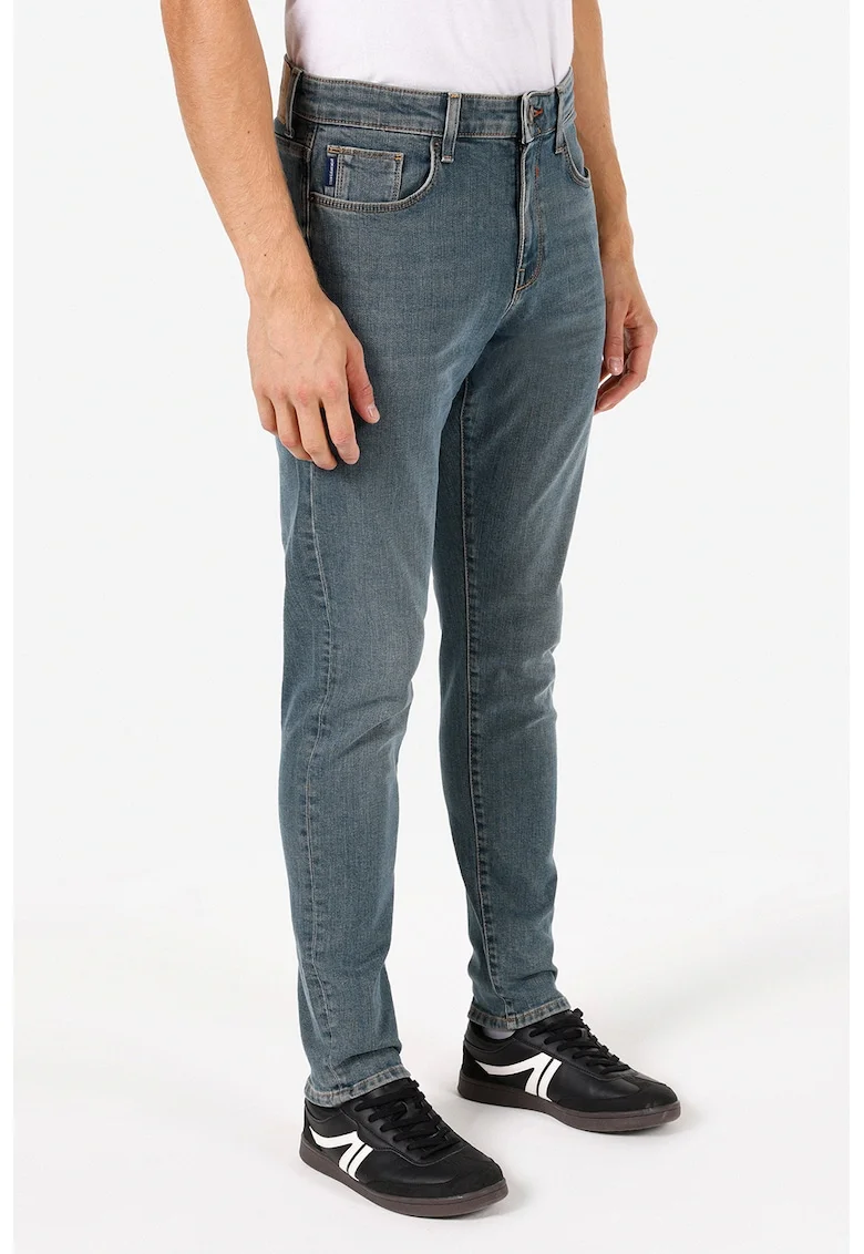 Blugi slim fit, Albastru