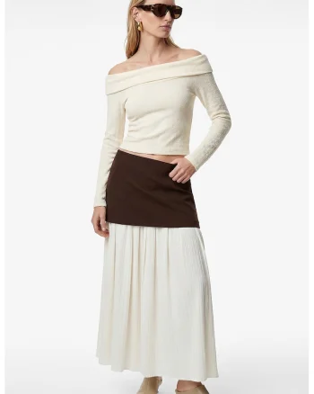 Bluza texturata cu decolteu pe un umar, Bej deschis