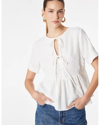 Bluza texturata cu terminatie peplum si snururi frontale, Alb murdar