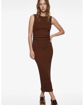 Rochie midi cambrata cu slit pe partea din spate, Maro pamantiu