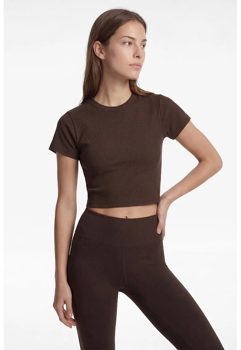Tricou crop cu decolteu rotund, Maro cognac