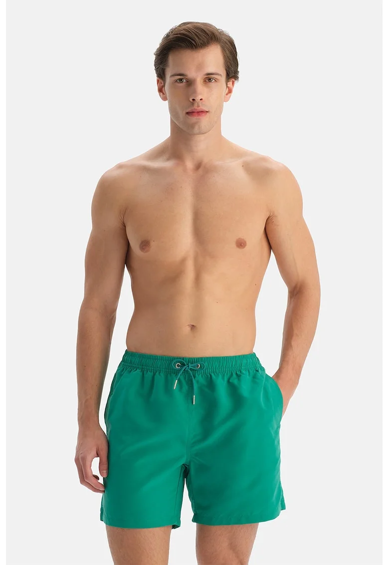 Pantaloni scurti cu buzunare laterale, Verde smarald