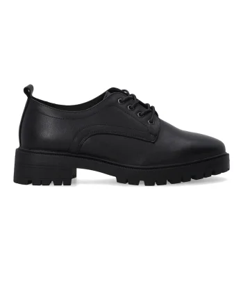 Pantofi negri din piele cu talpa masiva