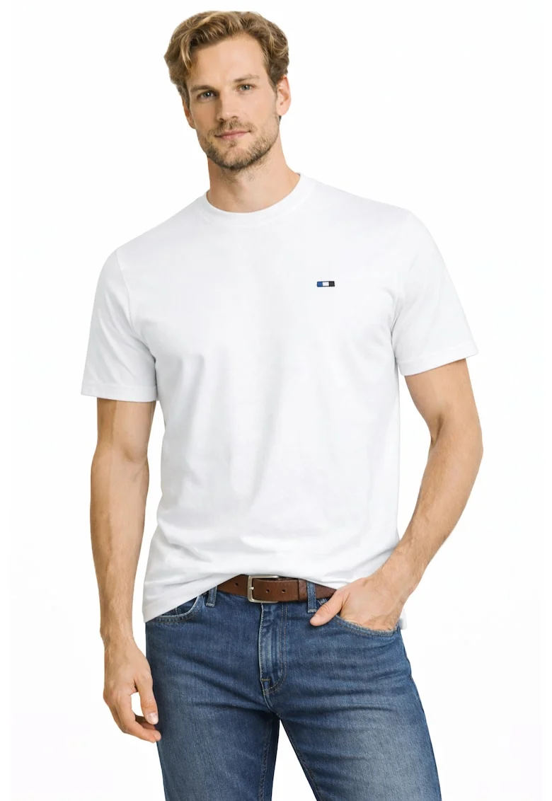 Tricou cu decolteu la baza gatului