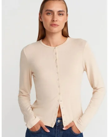 Cardigan Femei,  cu guler rotund, nasturi, Bej Natural, tricotat din viscoza, acril si elastan