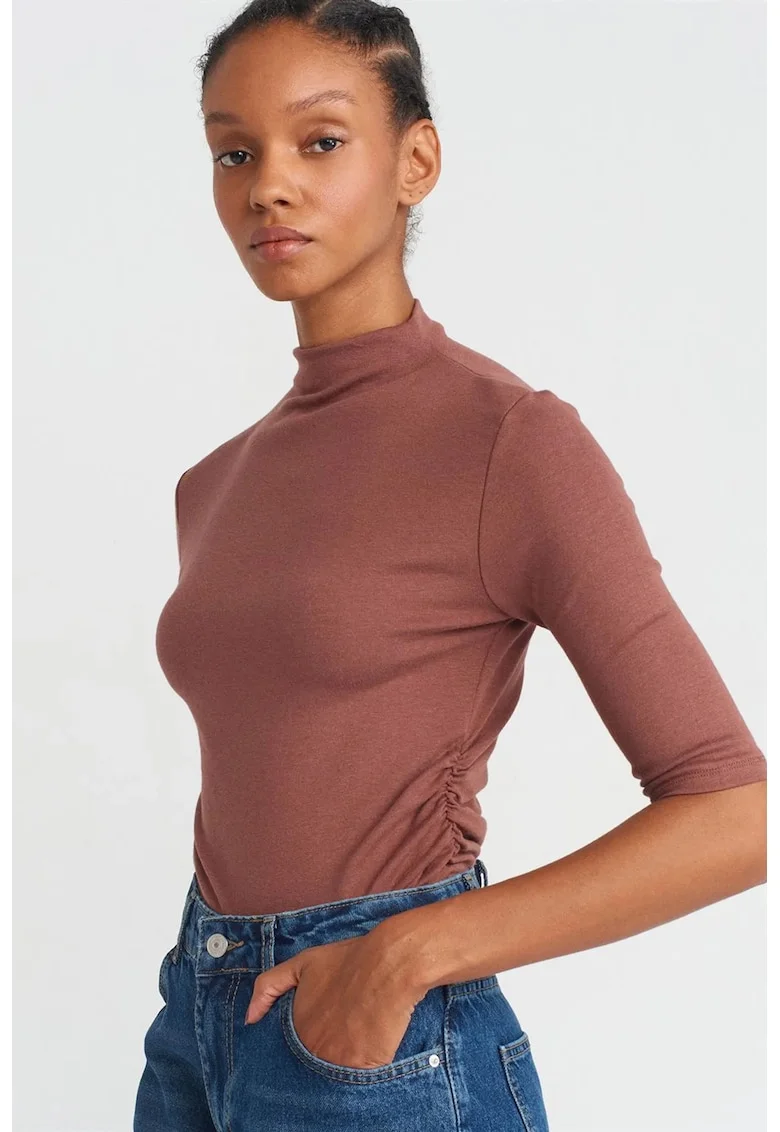 Bluza dama,  Slim Fit, Maro Nuc, 48% bumbac, 47% modal, 5% elastan,
