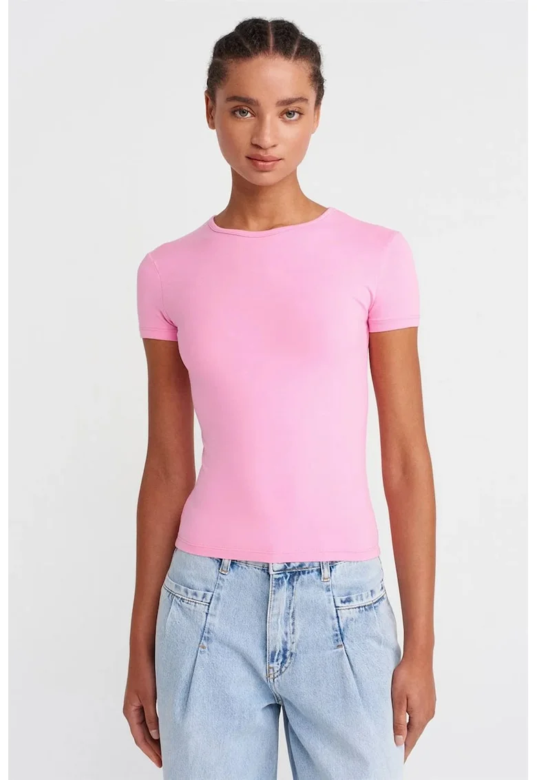 Tricou dama  crop, slim fit, roz aprins, maneca scurta, elastic