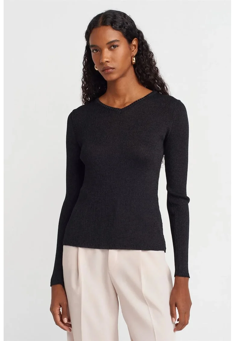 Pulover dama,  slim fit, decolteu in V, negru, tricot poliester-viscoza,