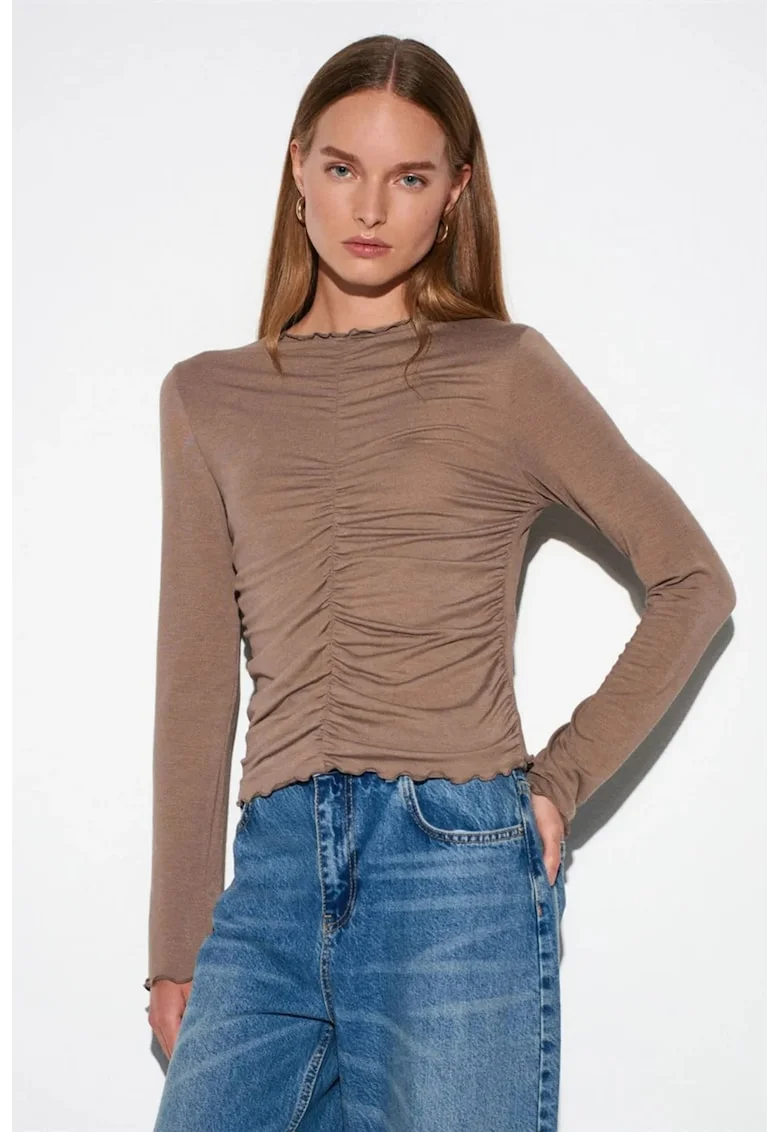 Bluza dama,  slim fit, maneca lunga, maro camel, jerseu