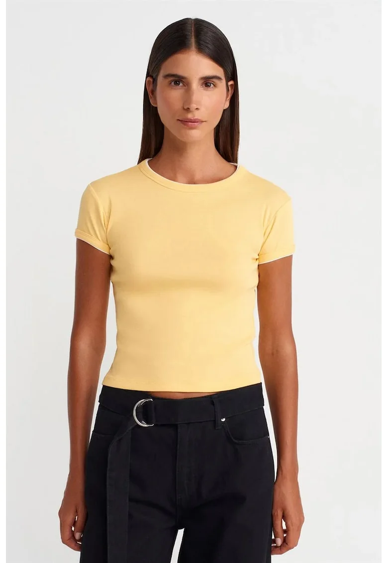 Tricou crop,  slim fit, galben lamaie, bumbac