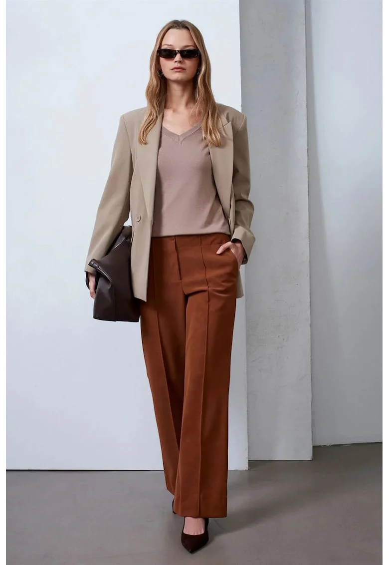 Pantaloni dama,  talie inalta, croiala larga, maro nuc, imitatie de piele