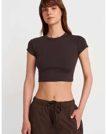 Tricou  pentru femei, slim fit, scurt, maro cafea, bumbac cu elastan