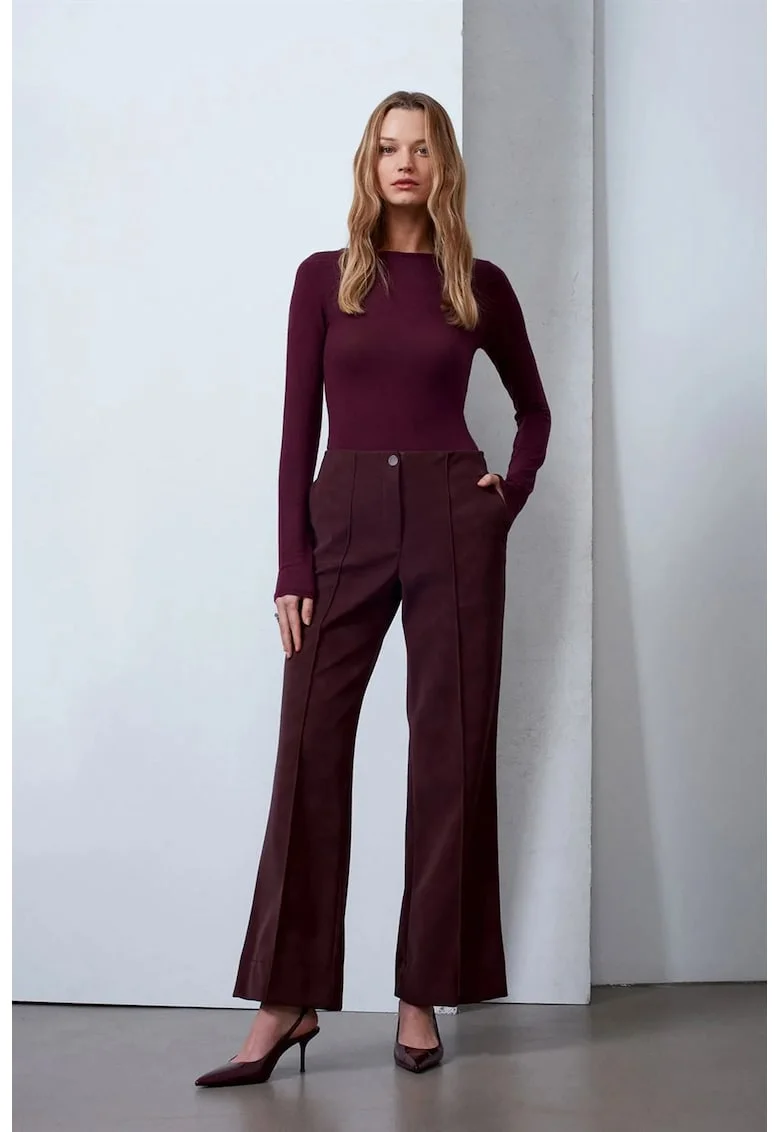 Pantaloni dama,  talie inalta, croiala larga, imitatie de piele, Rosu Burgundy, poliester si poliuretan