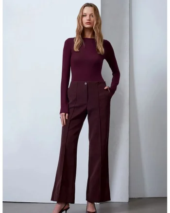 Pantaloni dama,  talie inalta, croiala larga, imitatie de piele, Rosu Burgundy, poliester si poliuretan