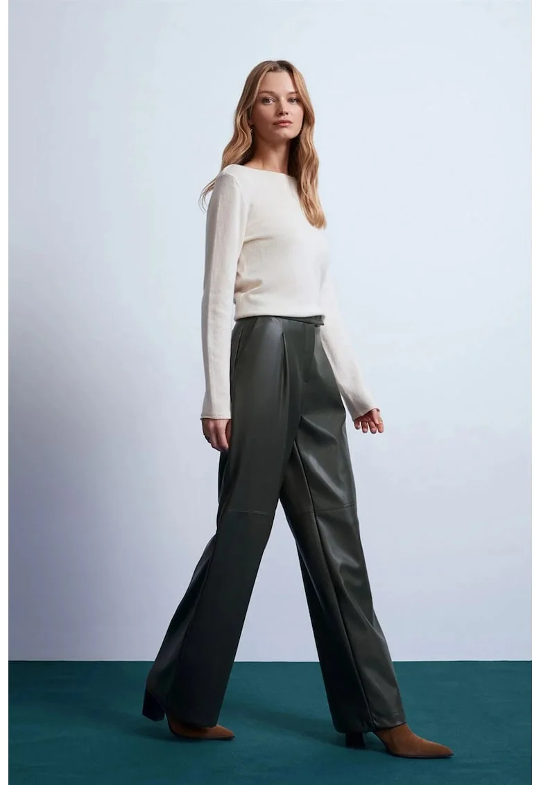 Pantaloni dama,  talie inalta, croiala larga, verde padure, imitatie de piele,