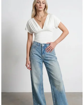 Bluza dama,  Slim Fit, decolteu in V, alb prafuit, viscoza-elastan