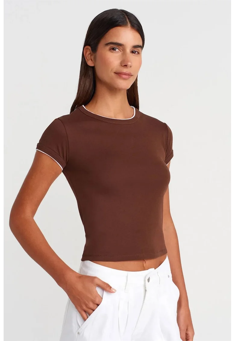 Tricou crop,  slim fit, bumbac, maro cafea