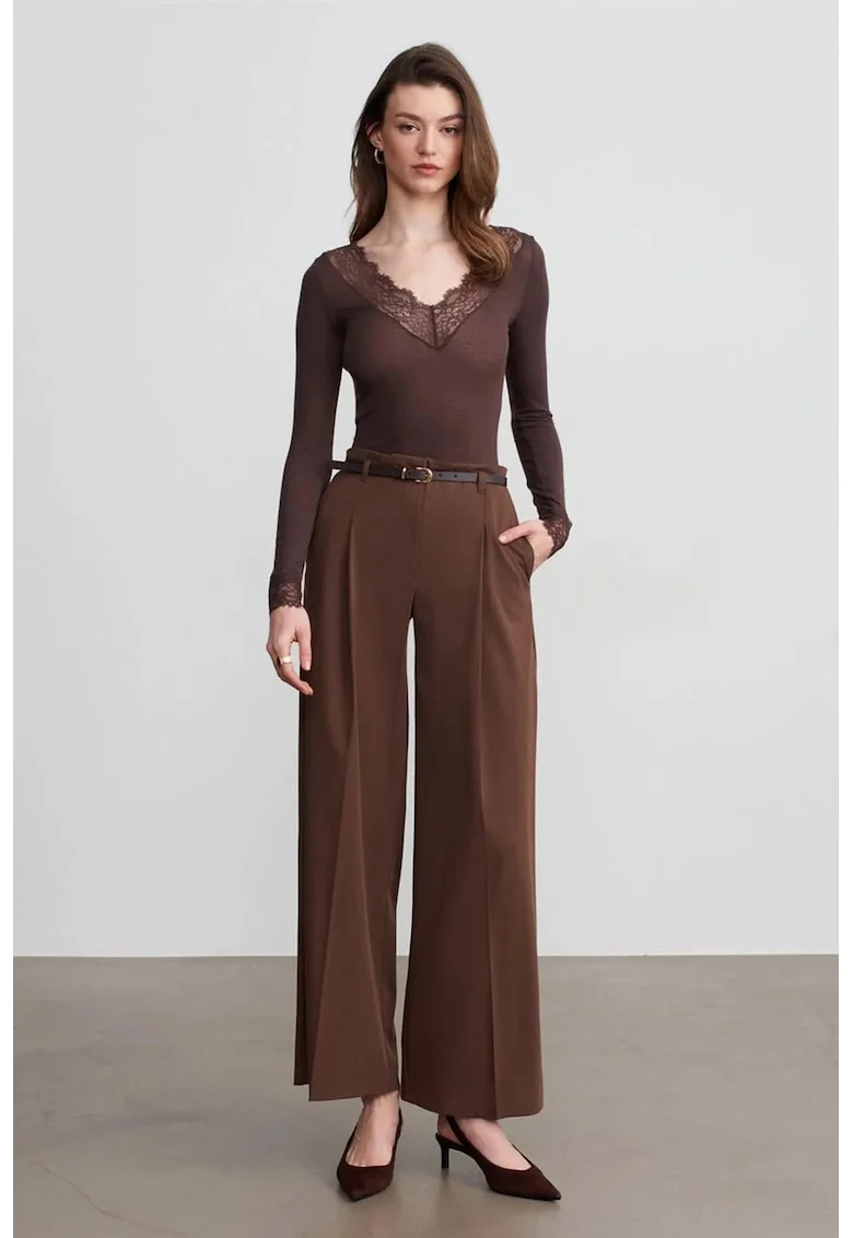 Pantaloni dama,  croiala larga, cu curea, Maro Cafea, crep