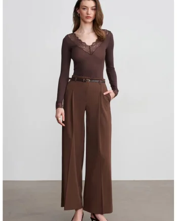 Pantaloni dama,  croiala larga, cu curea, Maro Cafea, crep
