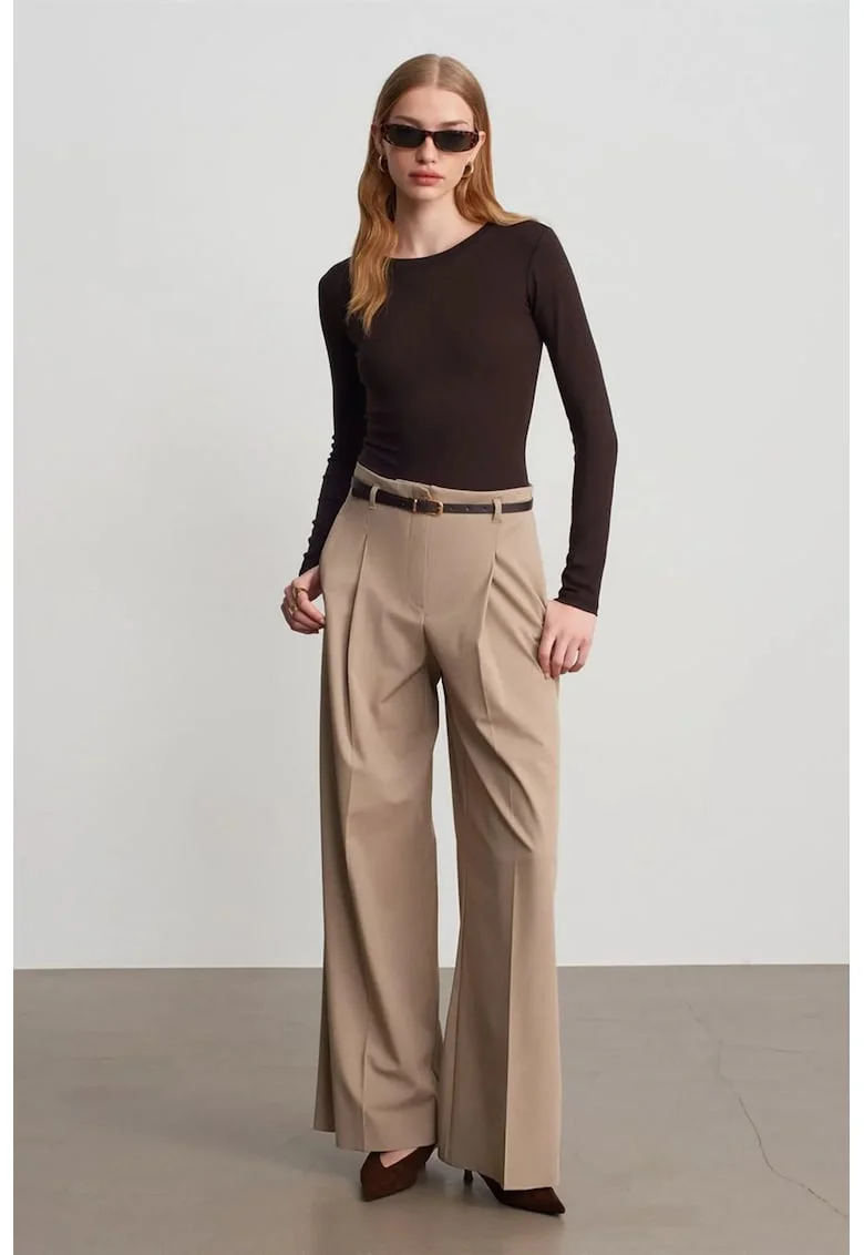 Pantaloni dama,  cu talie inalta, largi, bej natural, din crep