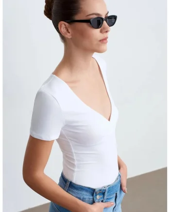 Tricou dama,  slim fit, decolteu in V, alb, elastic