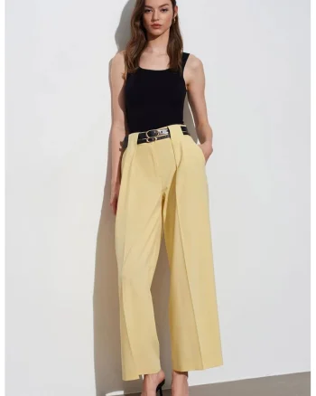 Pantaloni dama,  talie inalta, croiala ampla, galben lamaie, poliester