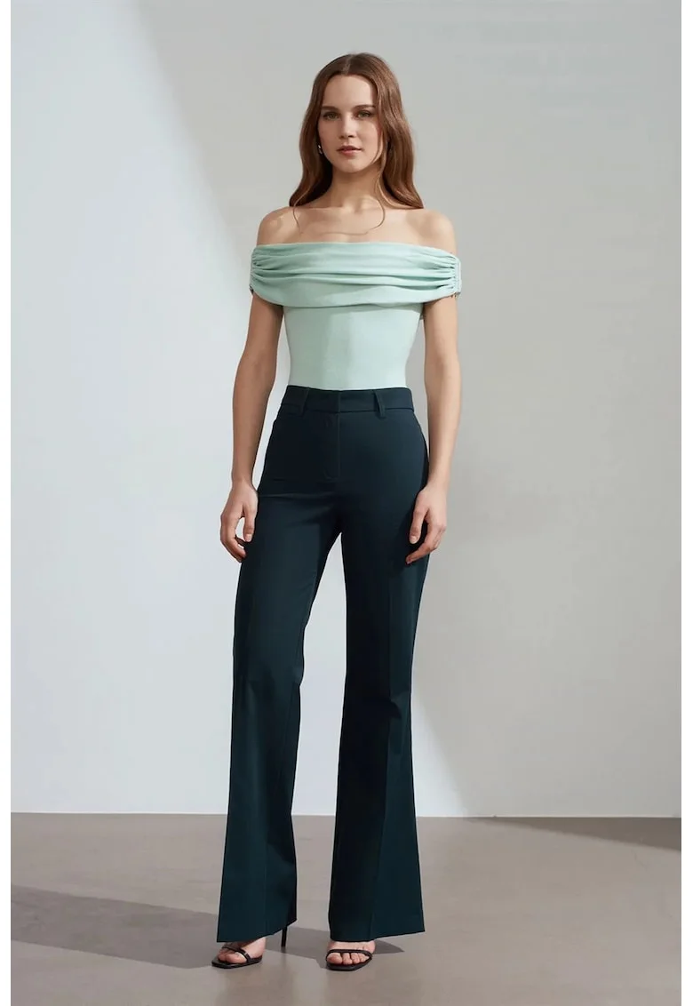 Pantaloni dama,  evazati, talie inalta, albastru miez de noapte, gabardina