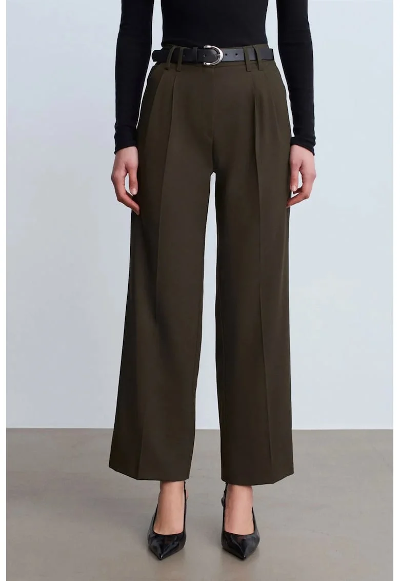 Pantaloni dama,  plisati, verde kaki, crep