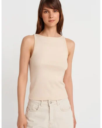 Bluza dama,  mulata, guler halter, bej natural, tricot subtire