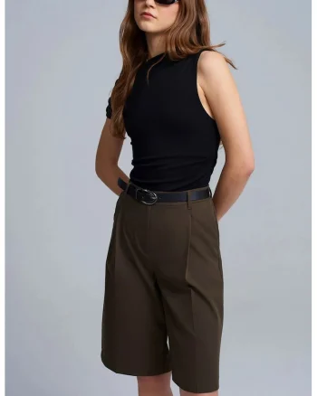 Pantaloni scurti,  talie inalta, picior larg, verde masliniu, poliester, viscoza, elastan