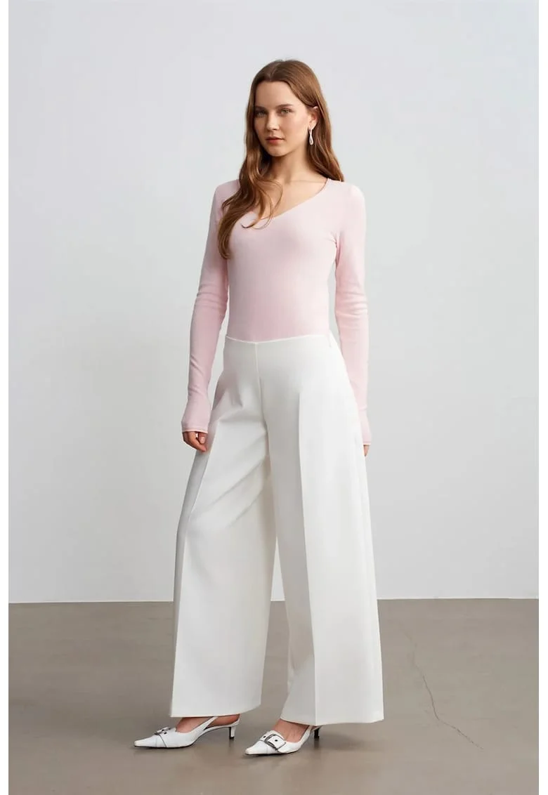 Pantaloni dama,  crepe, talie inalta, picior larg, alb prafuit, 75% poliester