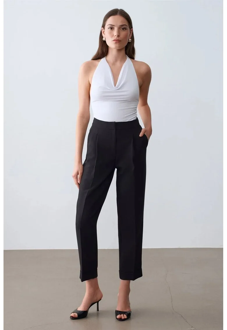 Pantaloni dama,  talie inalta, croiala dreapta, negri, crep tesut,